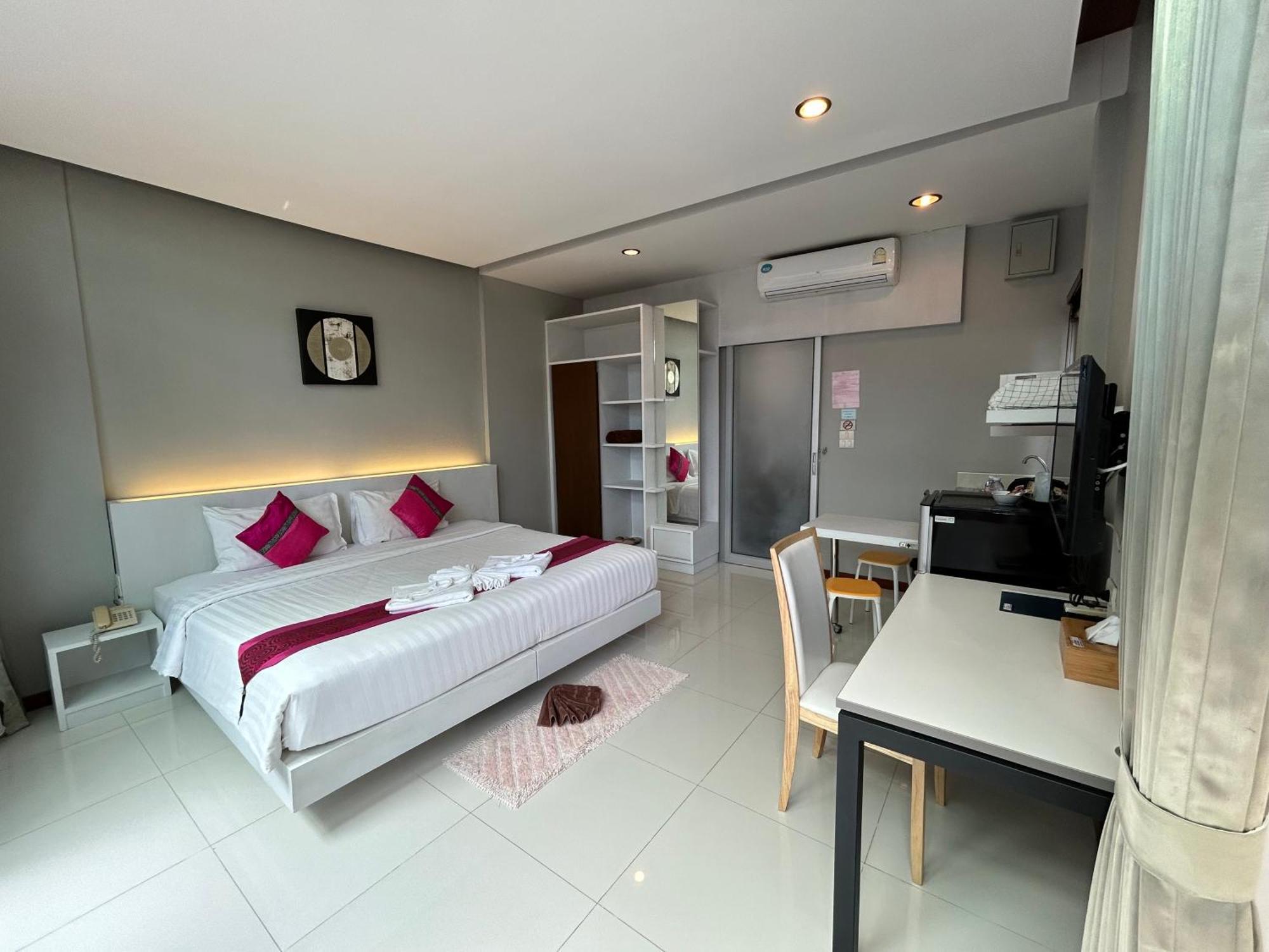 Phu Nana Boutique Hotel - Sha Plus Rawai Bagian luar foto