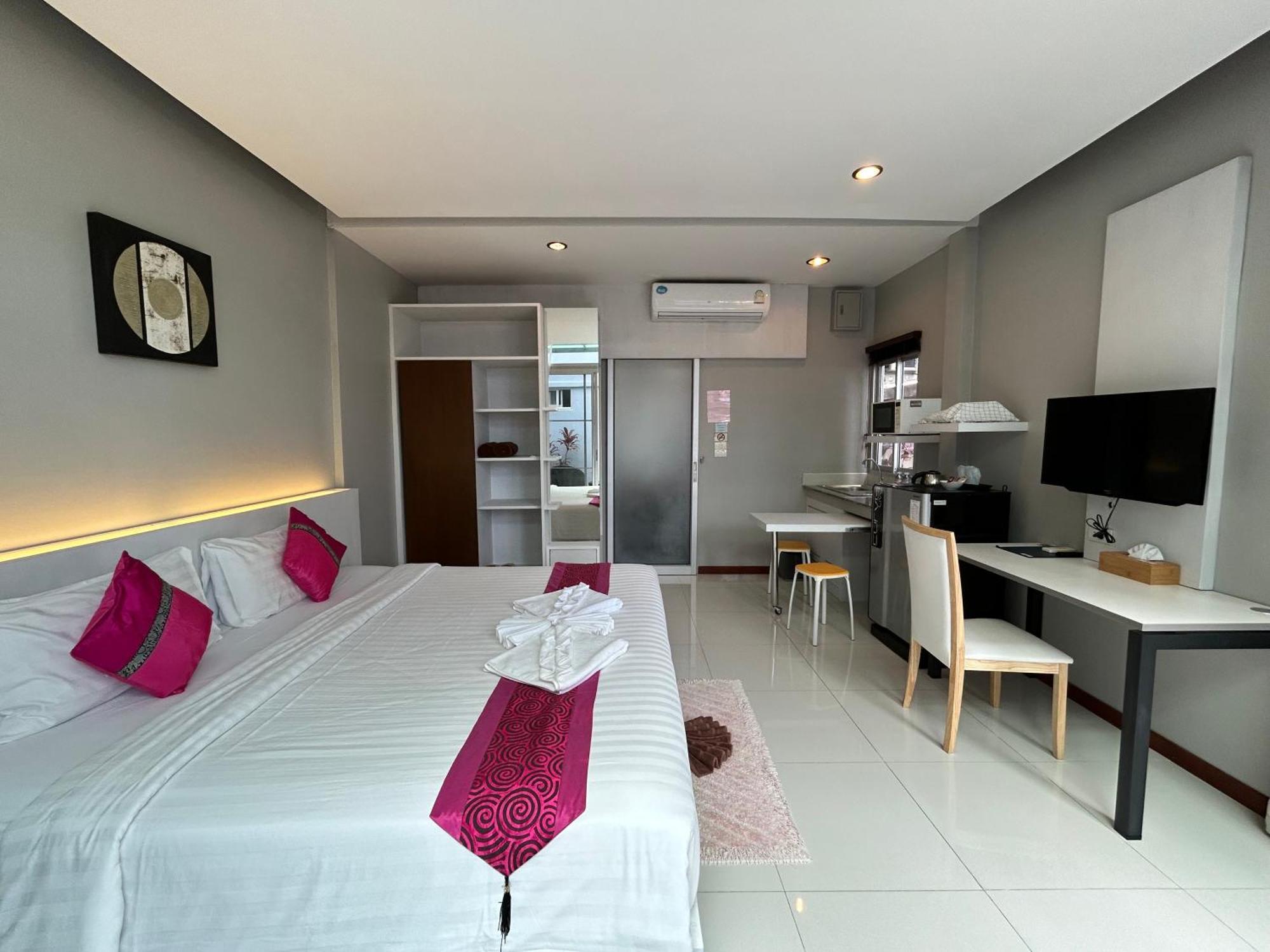 Phu Nana Boutique Hotel - Sha Plus Rawai Bagian luar foto